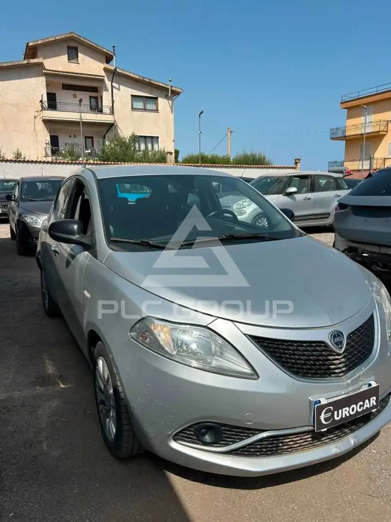 2015 Lancia YPSILON