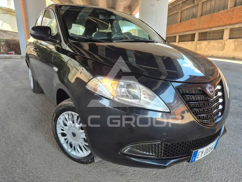 2015 Lancia YPSILON
