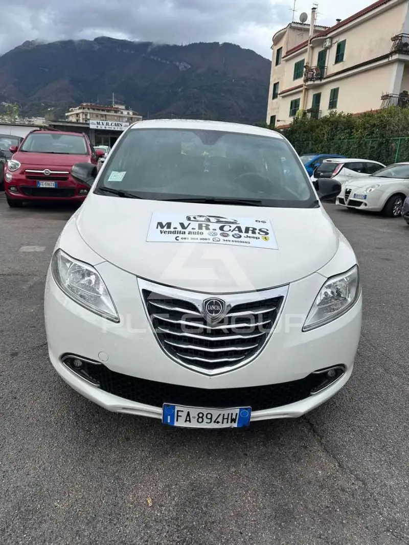 2015 Lancia YPSILON