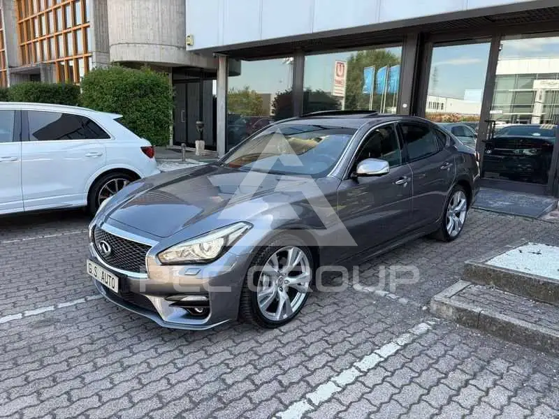 2015 Infinity Q70