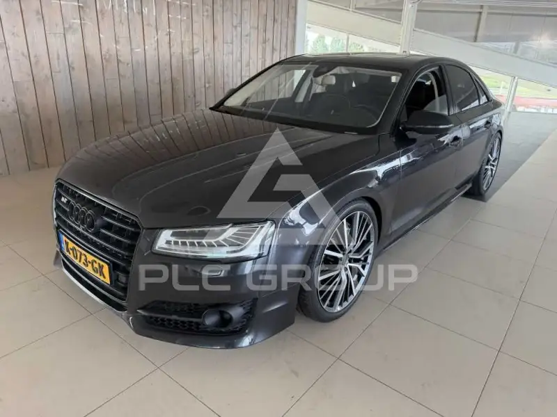 2015 Audi S8
