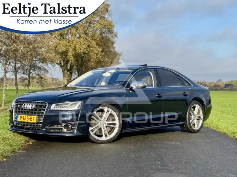 2015 Audi S8