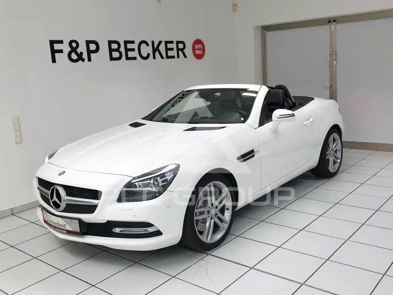2015 Mercedes Benz SLK 200