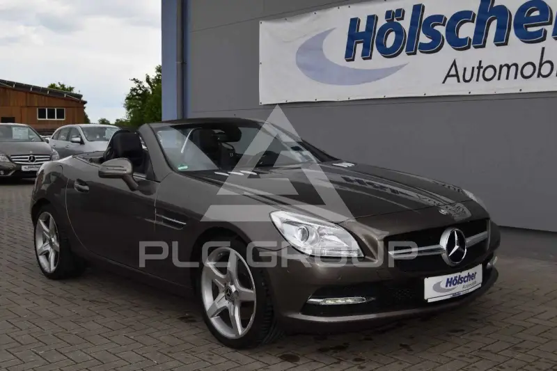 2015 Mercedes Benz SLC 200