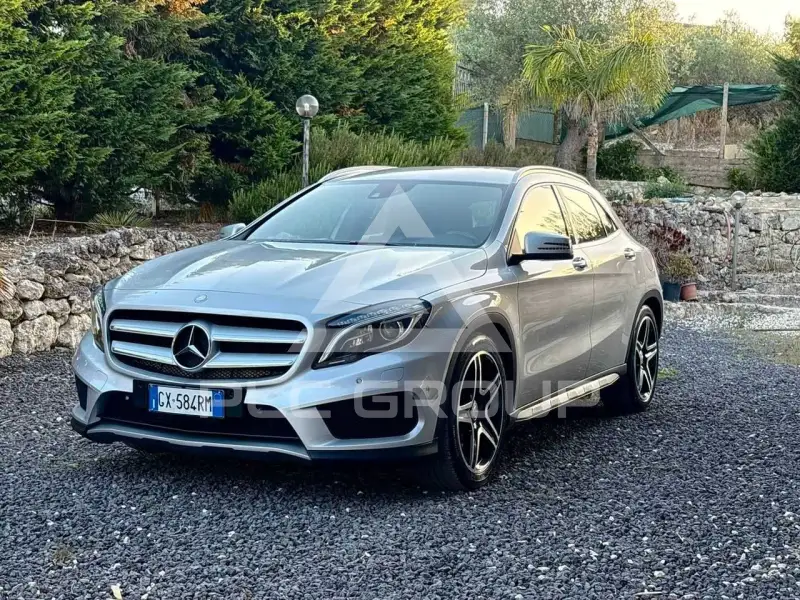 2015 Mercedes Benz GLA 220