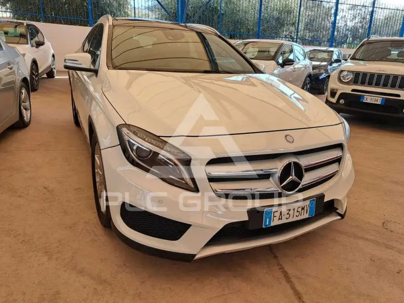 2015 Mercedes Benz GLA 220