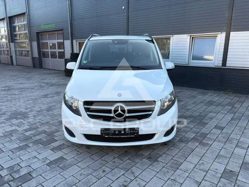 2015 Mercedes Benz V 220
