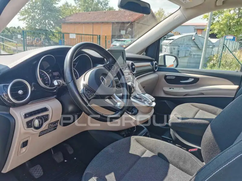 2015 Mercedes Benz V 200