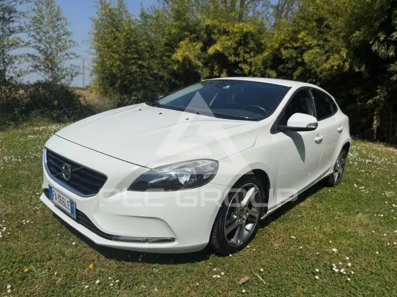 2015 Volvo V40