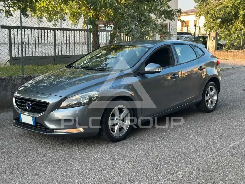 2015 Volvo V40