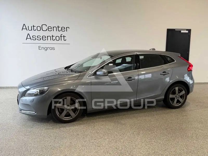 2015 Volvo V40