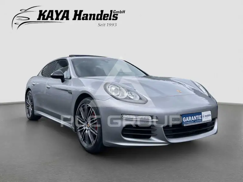 2015 Porsche Panamera