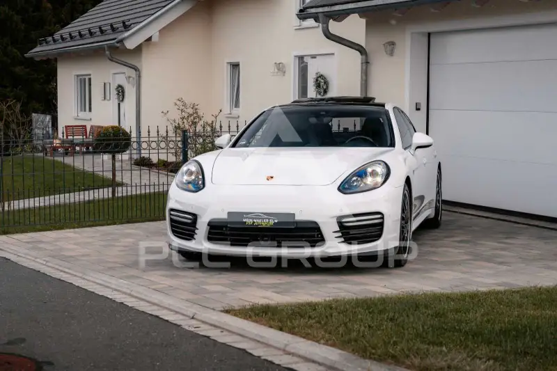 2015 Porsche Panamera