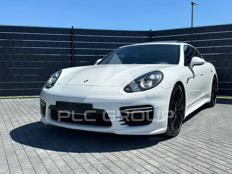 2015 Porsche Panamera