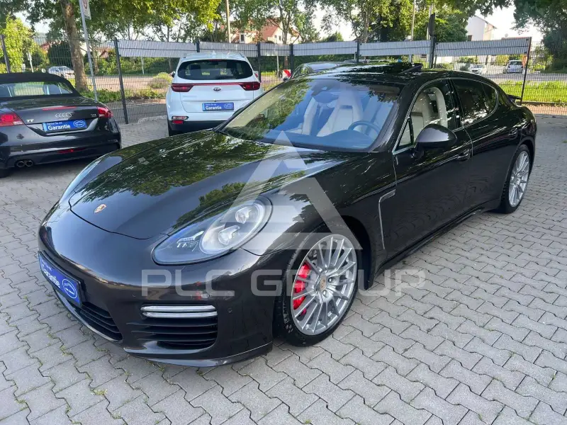 2015 Porsche Panamera