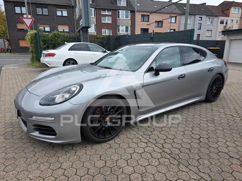 2015 Porsche Panamera