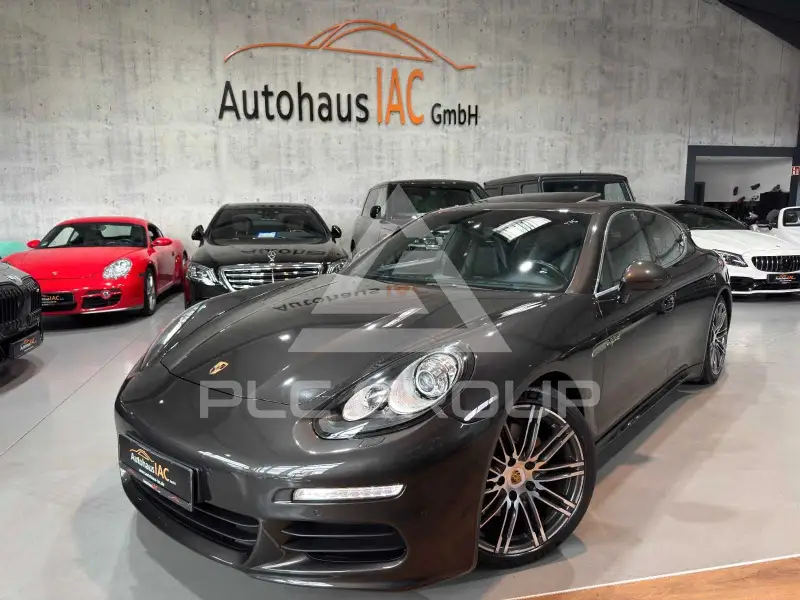2015 Porsche Panamera