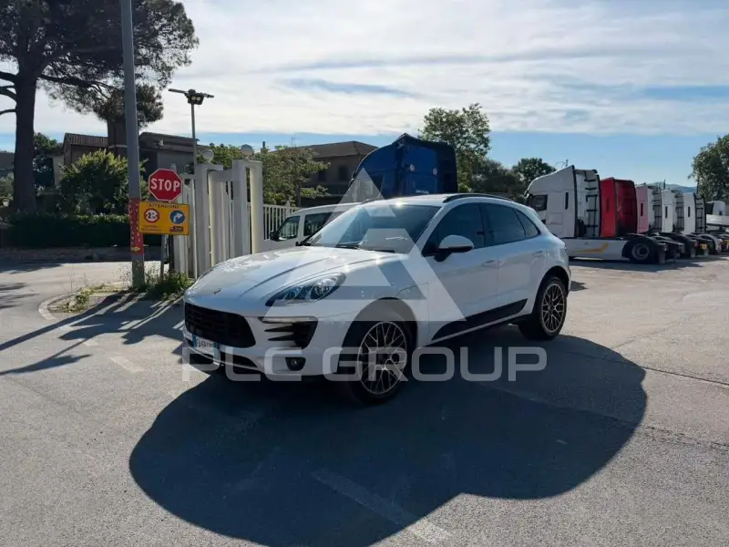 2015 Porsche MACAN