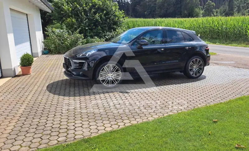 2015 Porsche MACAN