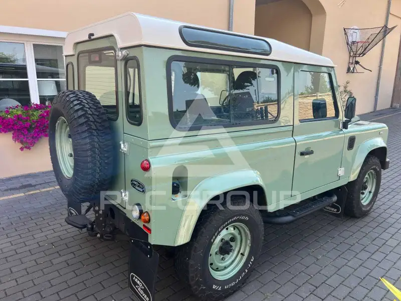 2015 Land Rover DEFENDER