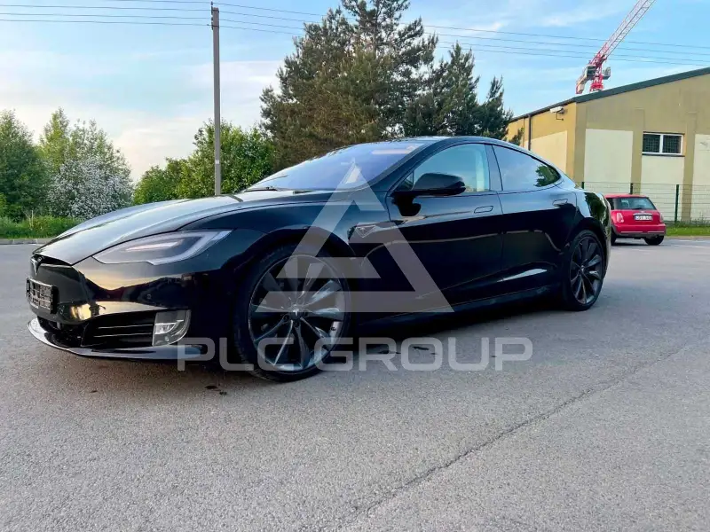 2015 Tesla Model S