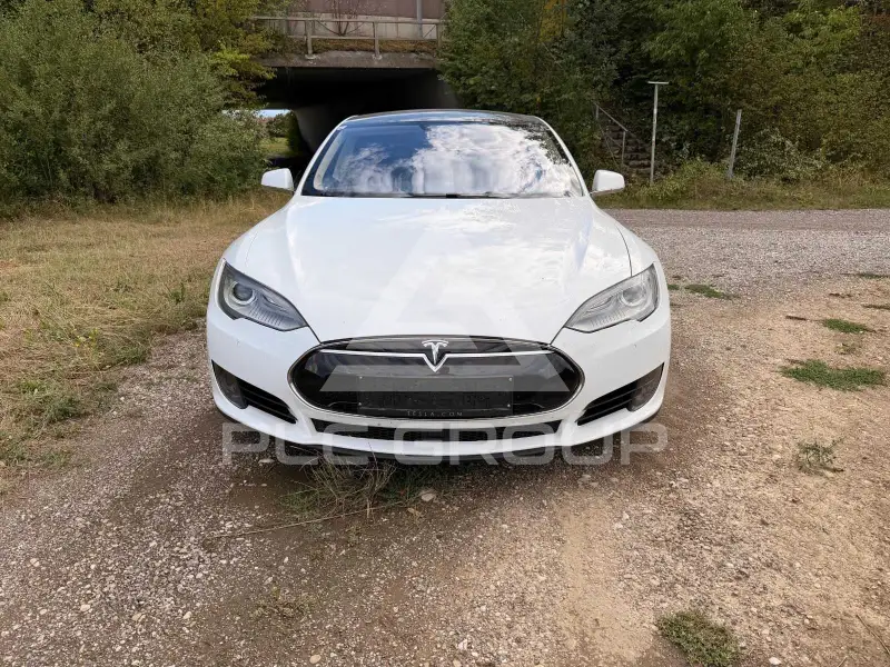 2015 Tesla Model S
