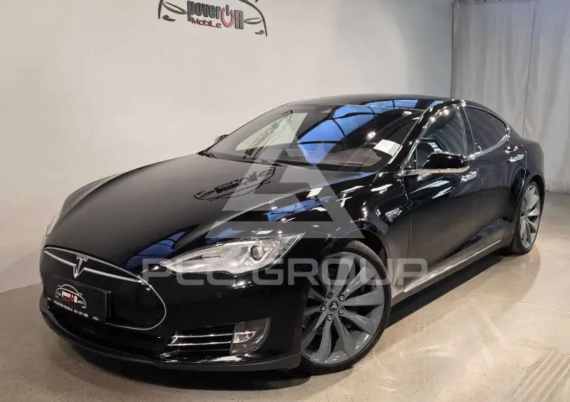 2015 Tesla Model S