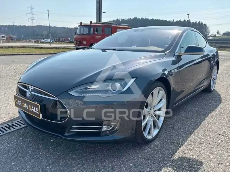 2015 Tesla Model S