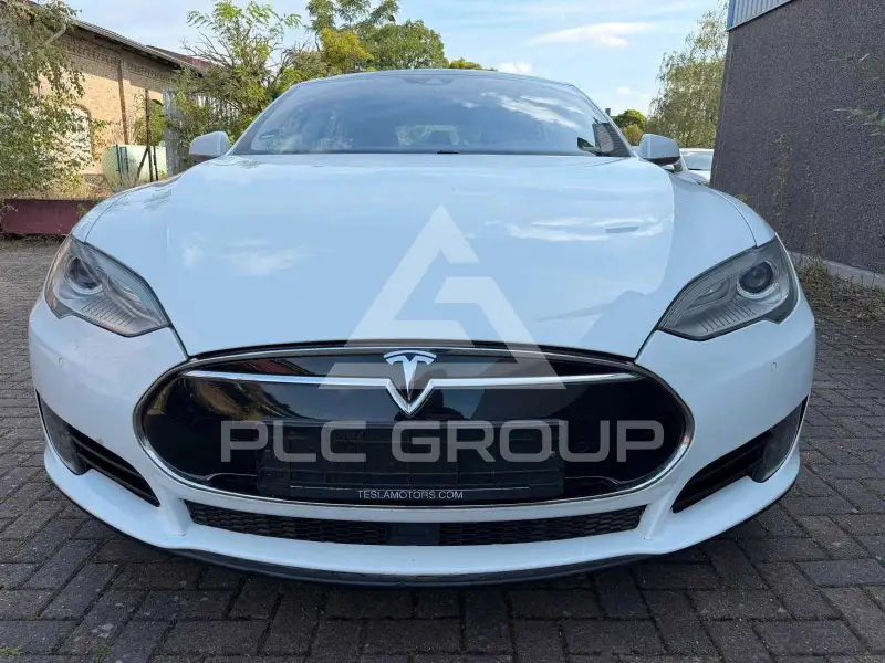 2015 Tesla Model S