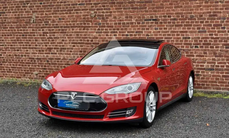 2015 Tesla Model S