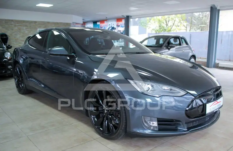 2015 Tesla Model S