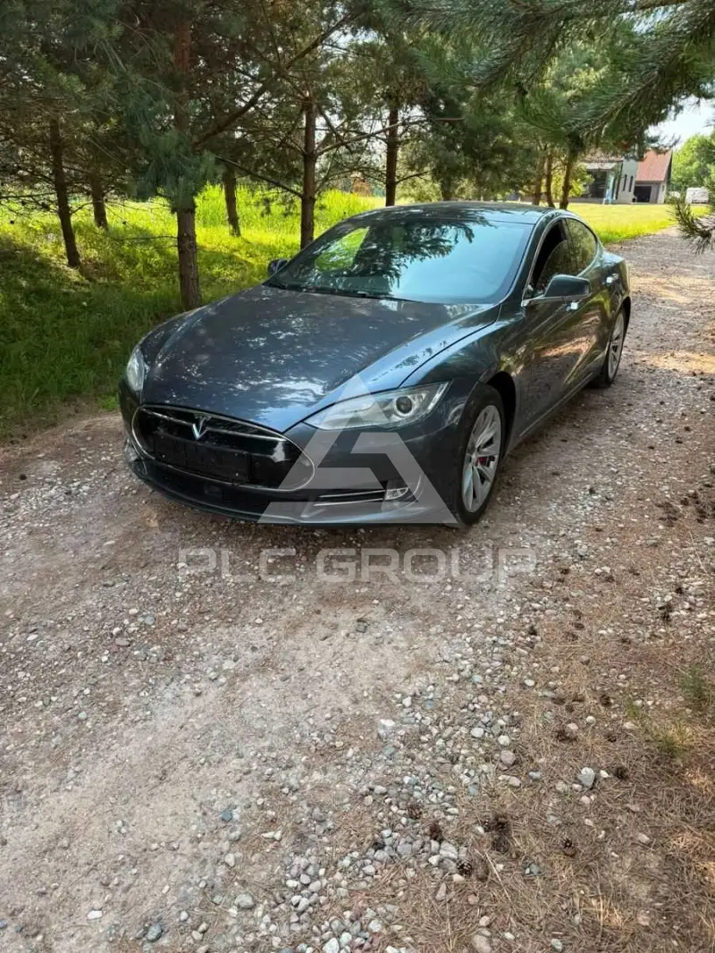 2015 Tesla Model S