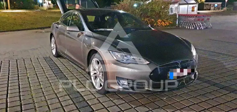 2015 Tesla Model S