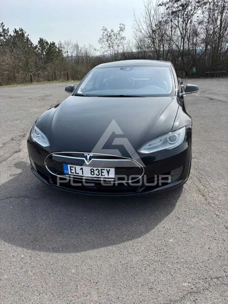 2015 Tesla Model S