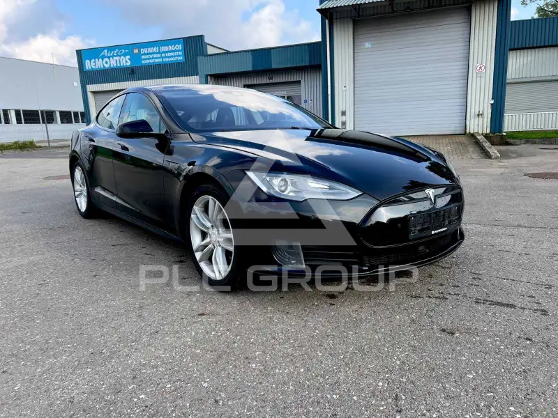 2015 Tesla Model S