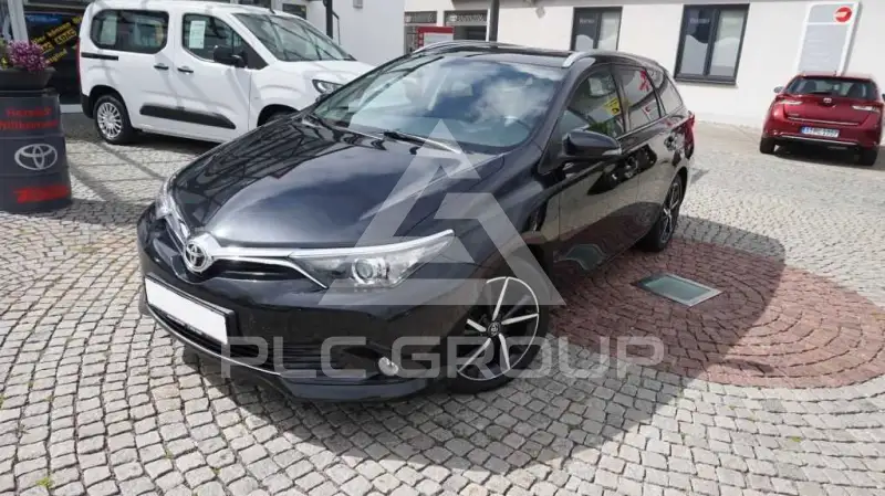 2015 Toyota AURIS