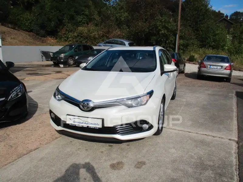 2015 Toyota AURIS