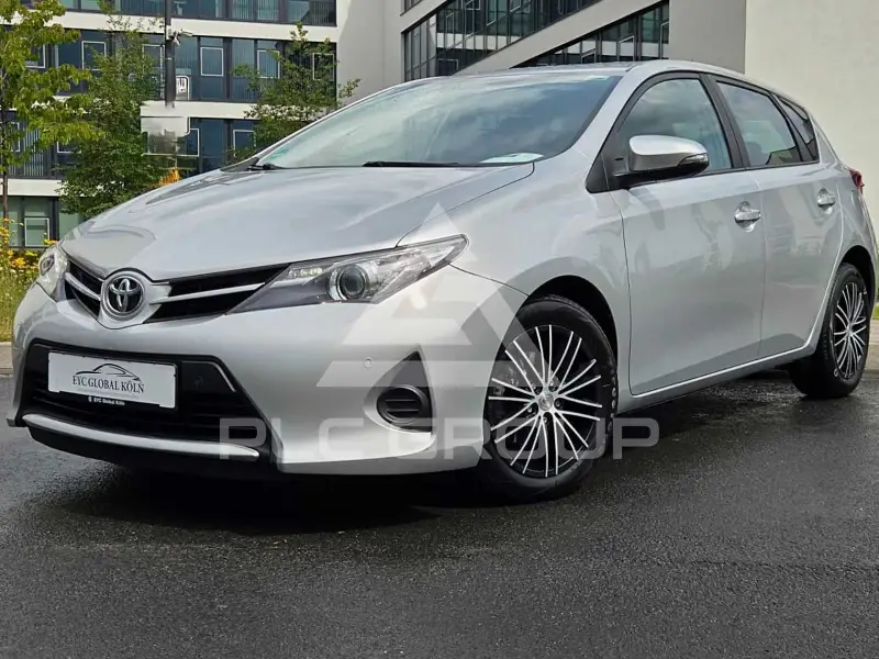 2015 Toyota AURIS