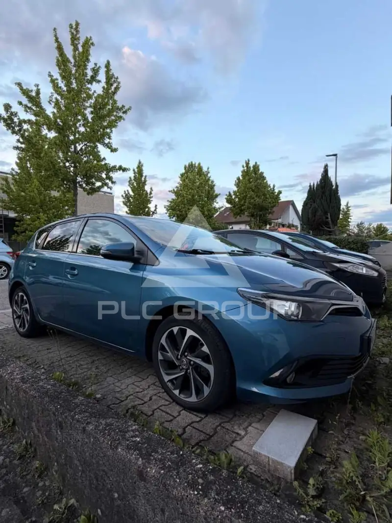 2015 Toyota AURIS