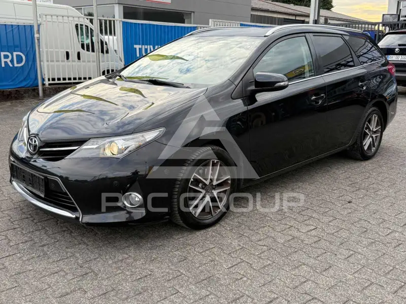 2015 Toyota AURIS