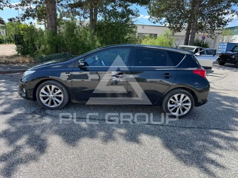 2015 Toyota AURIS