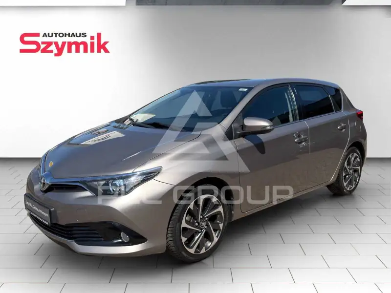 2015 Toyota AURIS
