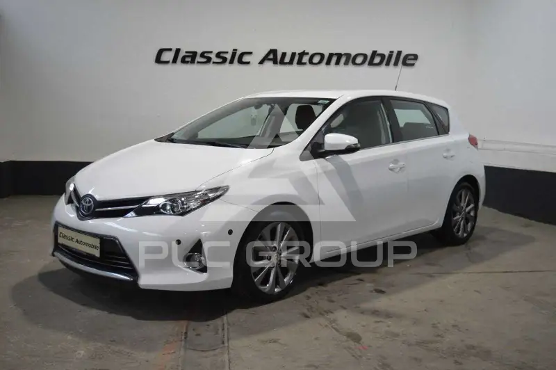 2015 Toyota AURIS