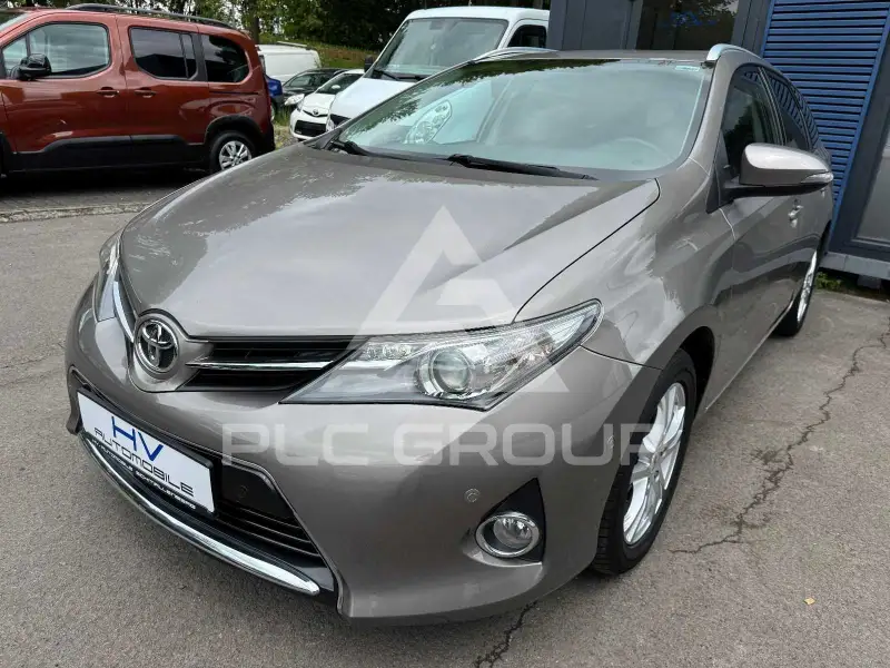 2015 Toyota AURIS