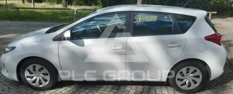 2015 Toyota AURIS