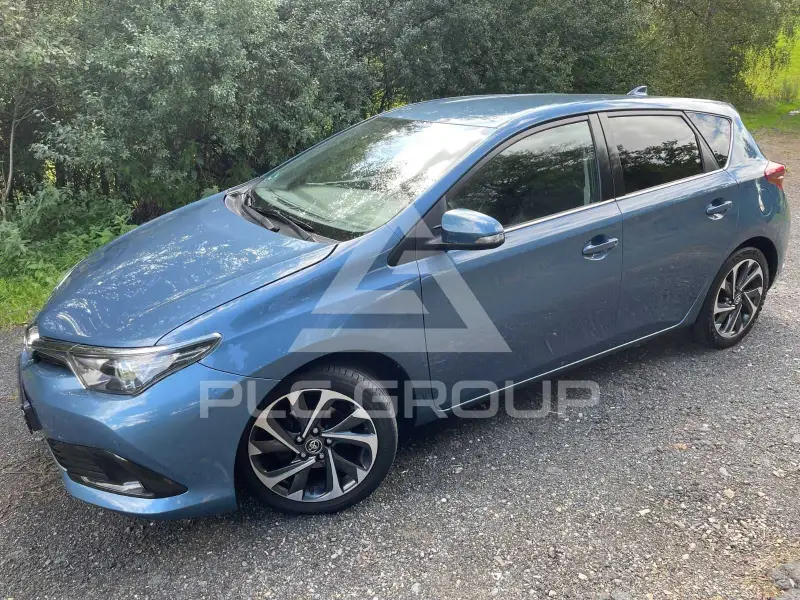 2015 Toyota AURIS