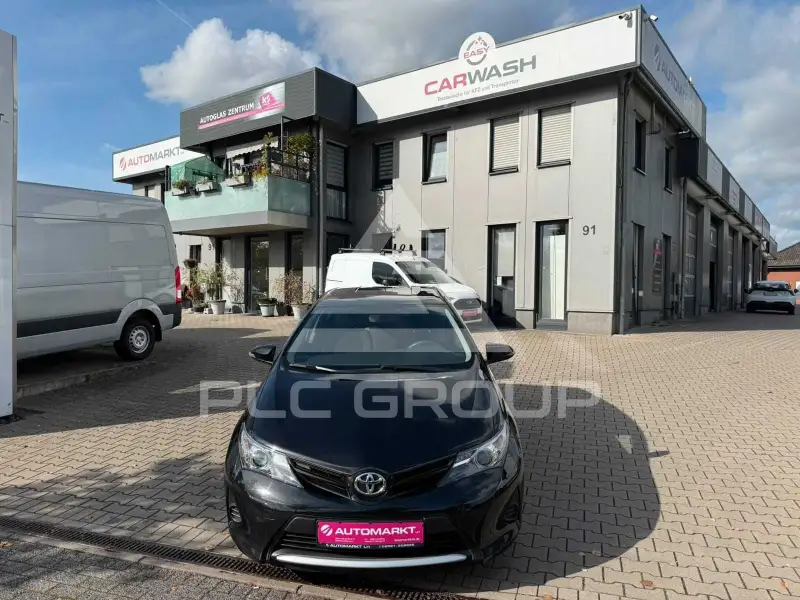 2015 Toyota AURIS