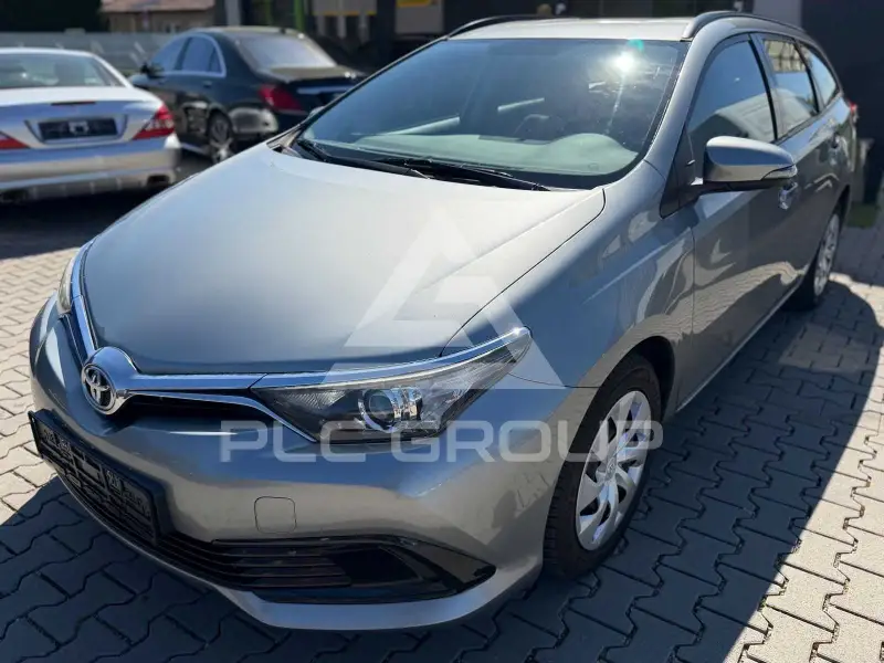 2015 Toyota AURIS