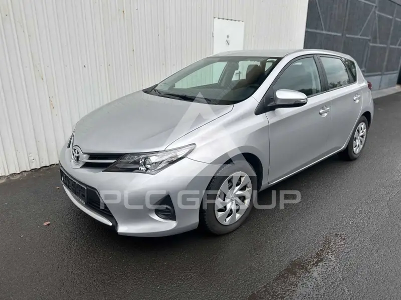 2015 Toyota AURIS