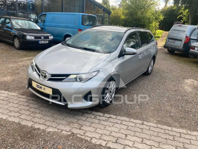 2015 Toyota AURIS
